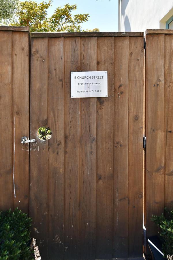 Tumeke Akaroa - Apartment - Christchurch Holiday Homes Екстериор снимка